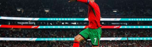 开云官方网-还得靠他！上半场轮休 C罗绝杀帮葡萄牙逆转取胜！