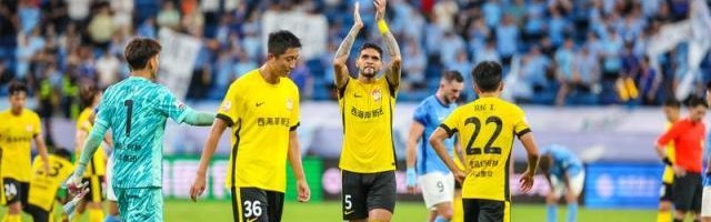 严益唯:中超掀起读秒狂潮 争冠拼人保级拼命